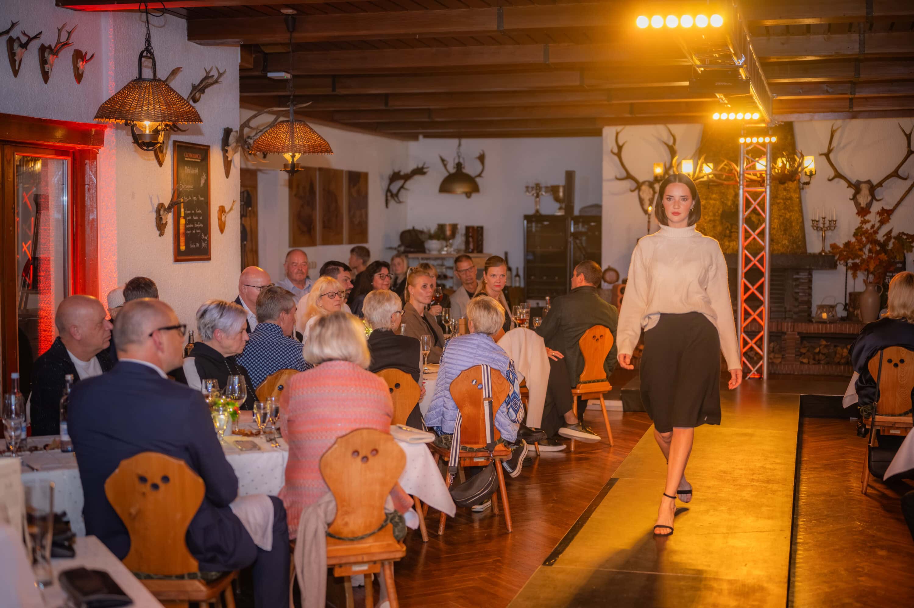 Wild Fashion Dinner 2025 – 15 Jahre Mode & Genuss auf Usedom 3 Wild Fashion Dinner 2025 – 15 Jahre Mode & Genuss auf Usedom 3